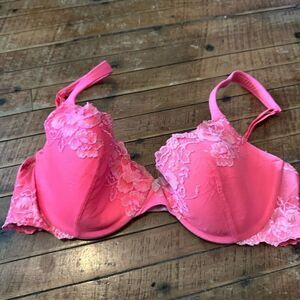 Victoria’s Secret pink barbiecore lace lined Demi 36C bra